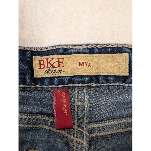 Buckle BKE Mya denim women's sz 30 x 33 boot cut low rise distressed stretch E5 - Picture 7 of 12